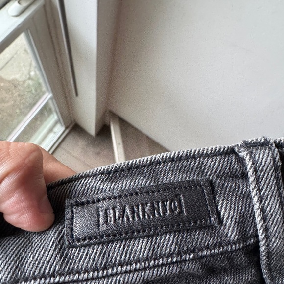 Blank NYC The Barrow High-Rise Washed Out Distressed Shorts - Picture 5 of 6